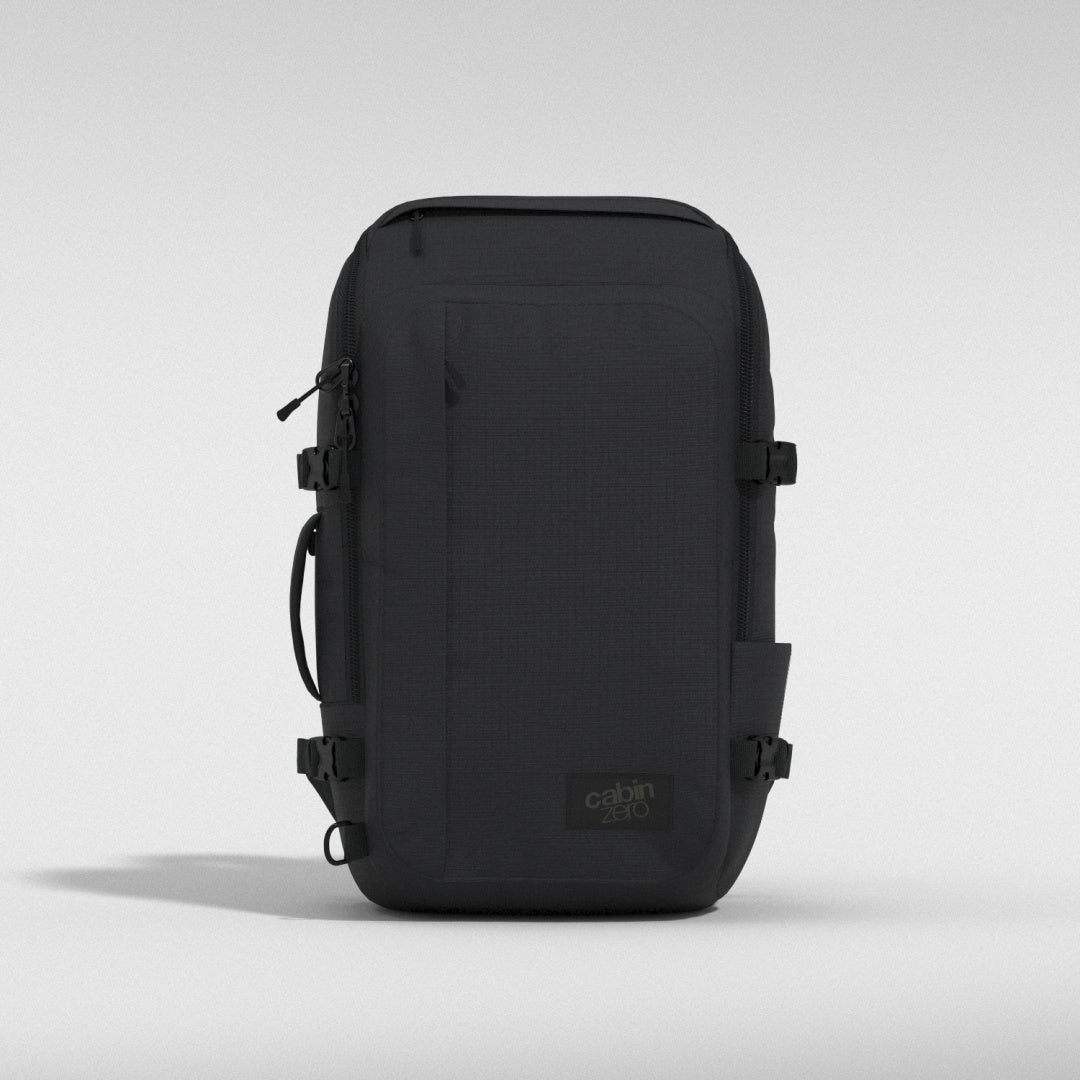 cabin zero ADV 32L バックパック ADV Backpack & Rucksack - 32L - Absolute Black | CABINZERO