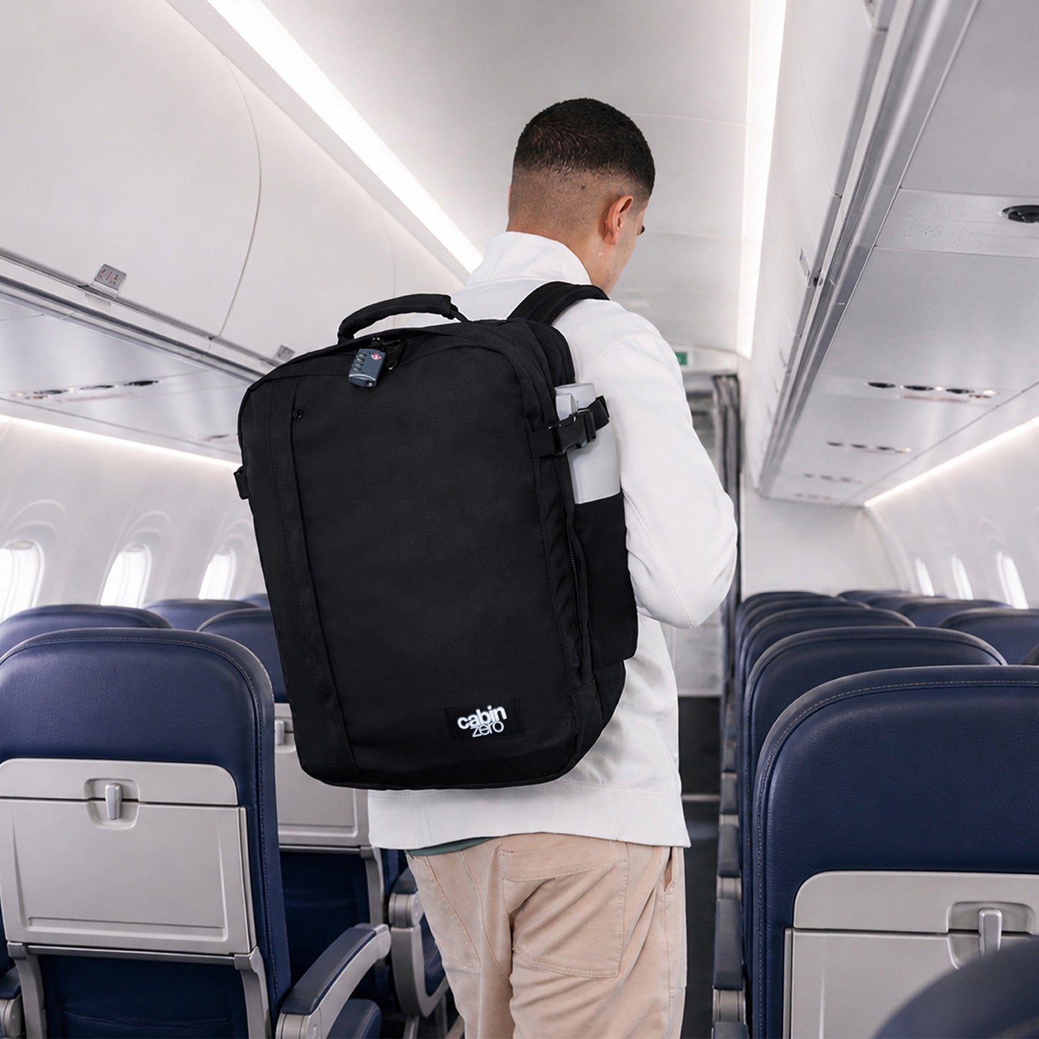 cabinzero classic 36l travel laptop backpack Classic Tech Backpack 36L