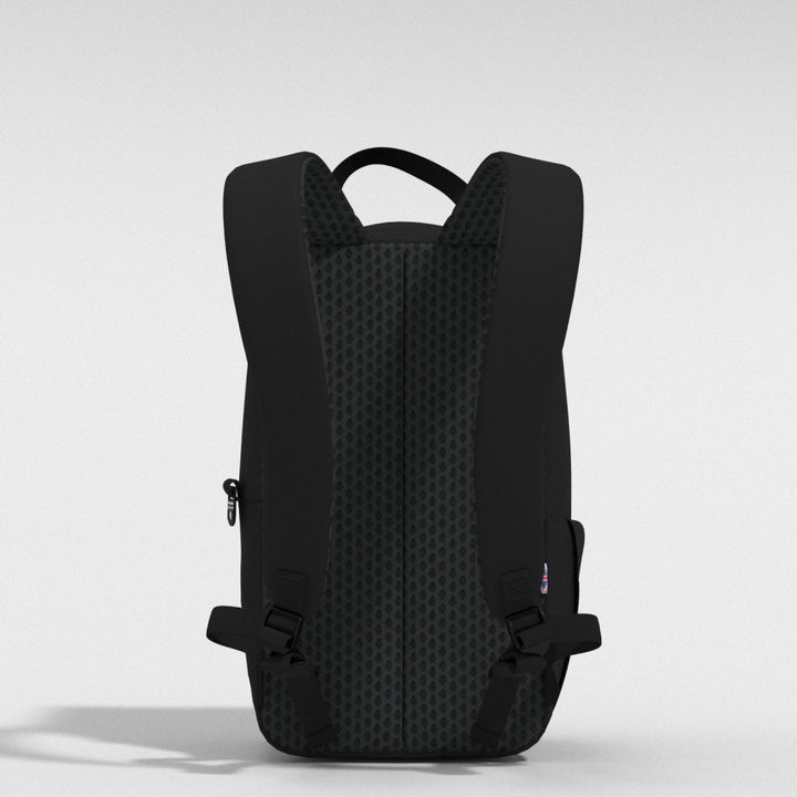 CABINZERO ブラック リュック Classic Flight Backpack - 12L Absolute Black | CABINZERO