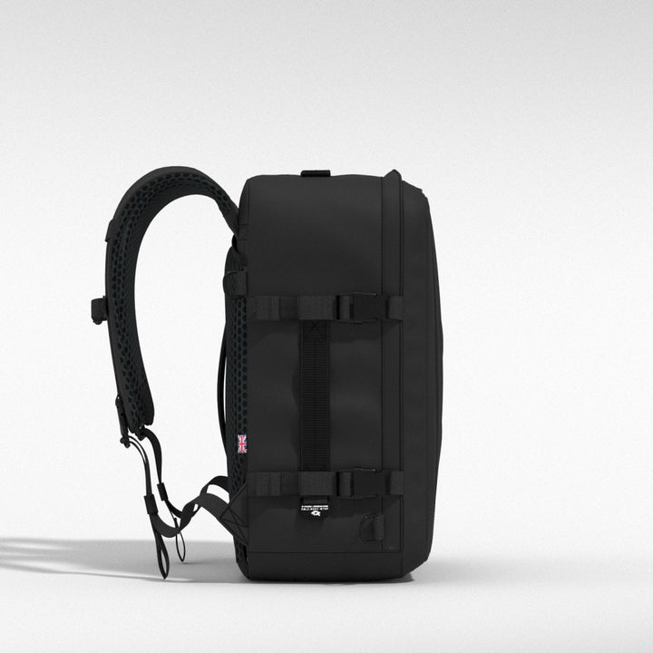 Classic Plus Backpack - 32L Absolute Black | CABINZERO