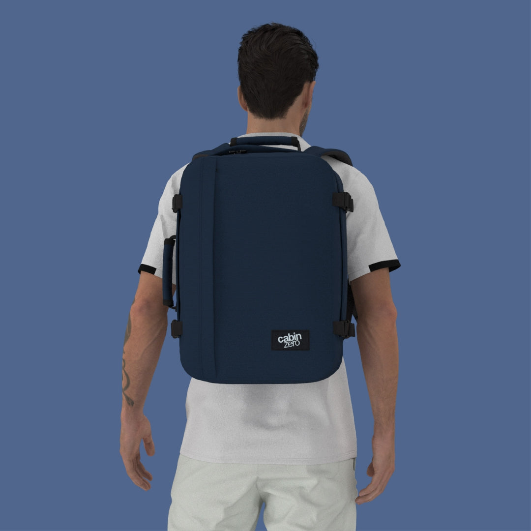 Mochila de viaje Cabin Zero Classic 36 L. Azul Oscuro (NEPTUN BLUE)