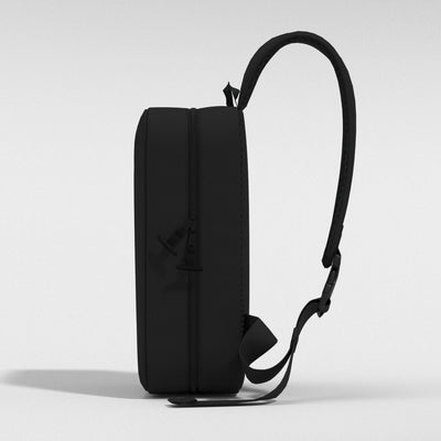 Classic Cross Body Bag 11L Absolute Black