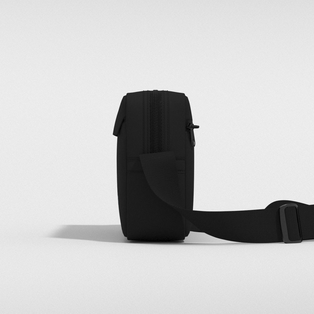Flipside Shoulder Bag - 3L Absolute Black | CABINZERO