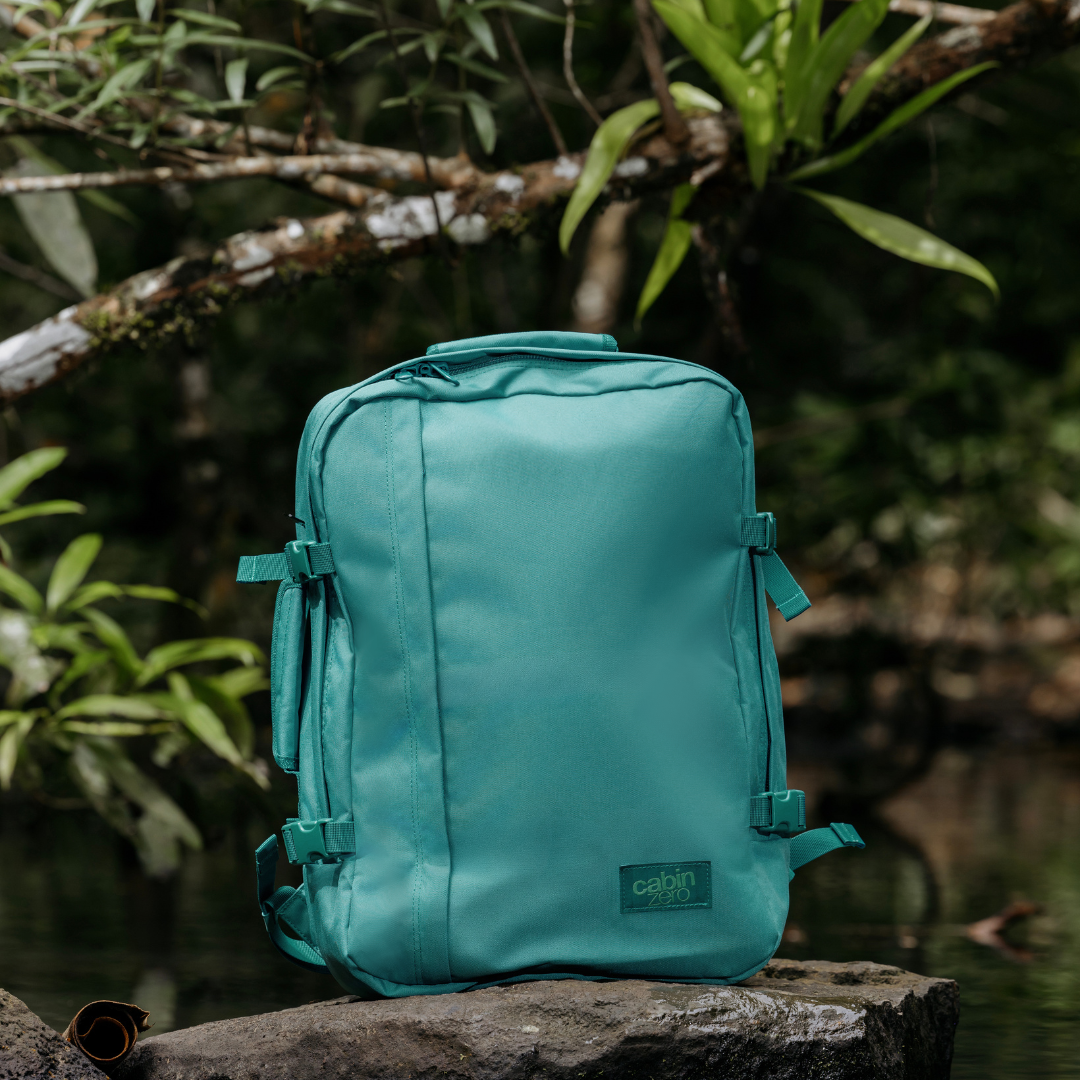 Cabin Zeroバックパック CLASSIC 36L Classic Cabin Backpack 36L - Meadow Green | CABINZERO